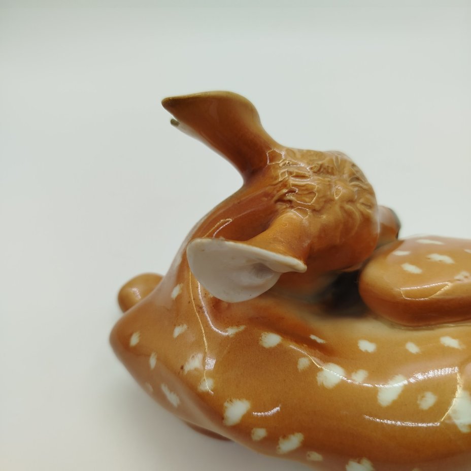 Статуэтка «Оленёнок», скульптор Б.Я. Воробьев, фарфор, роспись, Ленинградский фарфоровый завод (ЛФЗ), СССР, 1960-1970 гг.