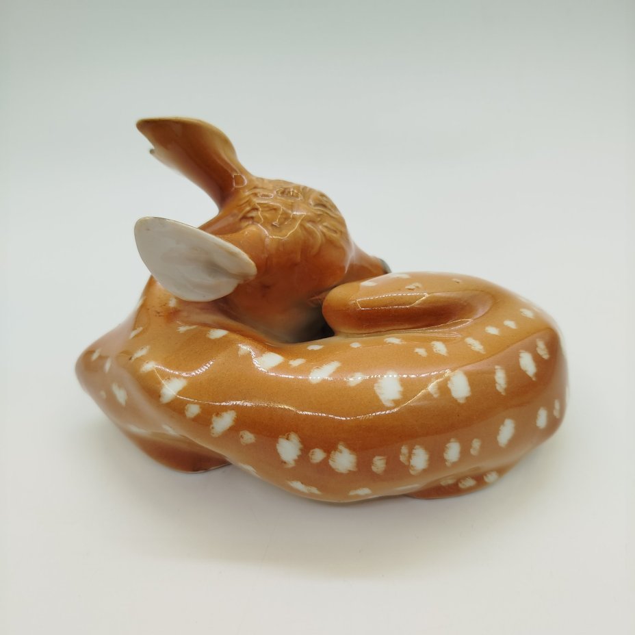 Статуэтка «Оленёнок», скульптор Б.Я. Воробьев, фарфор, роспись, Ленинградский фарфоровый завод (ЛФЗ), СССР, 1960-1970 гг.