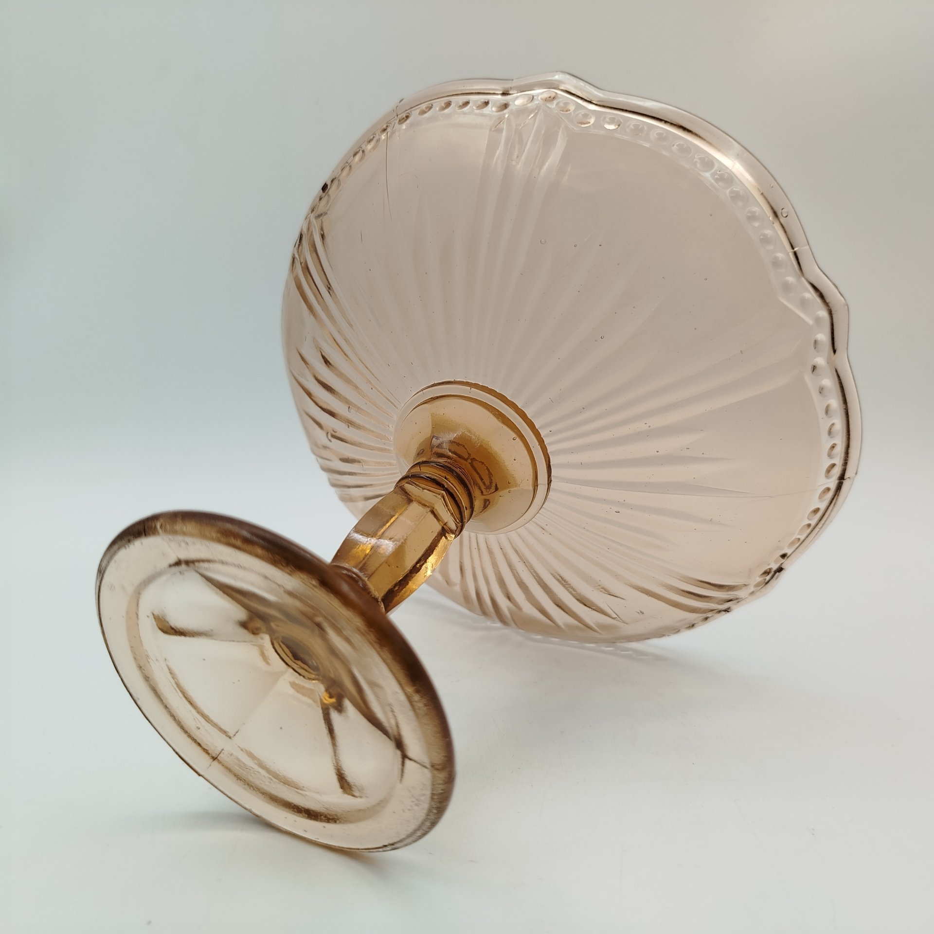 Ваза на ножке (конфетница), стекло, пресс, СССР, 1970-1990 гг.
