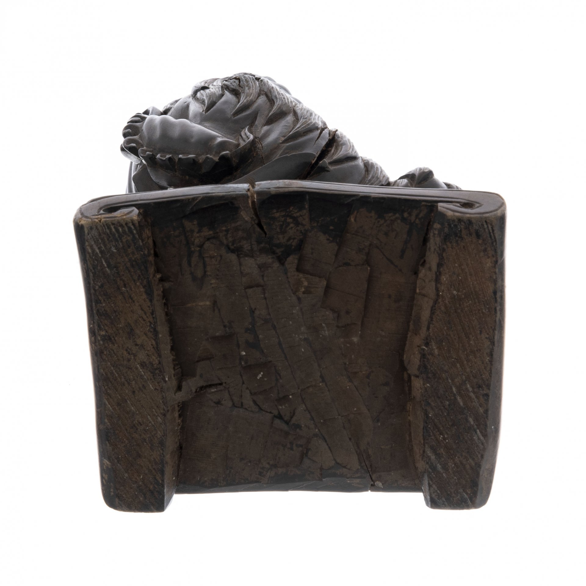 Статуэтка "Собака Фу" (китайский лев), дерево, стекло, кость, резьба, 1920-1950 гг.