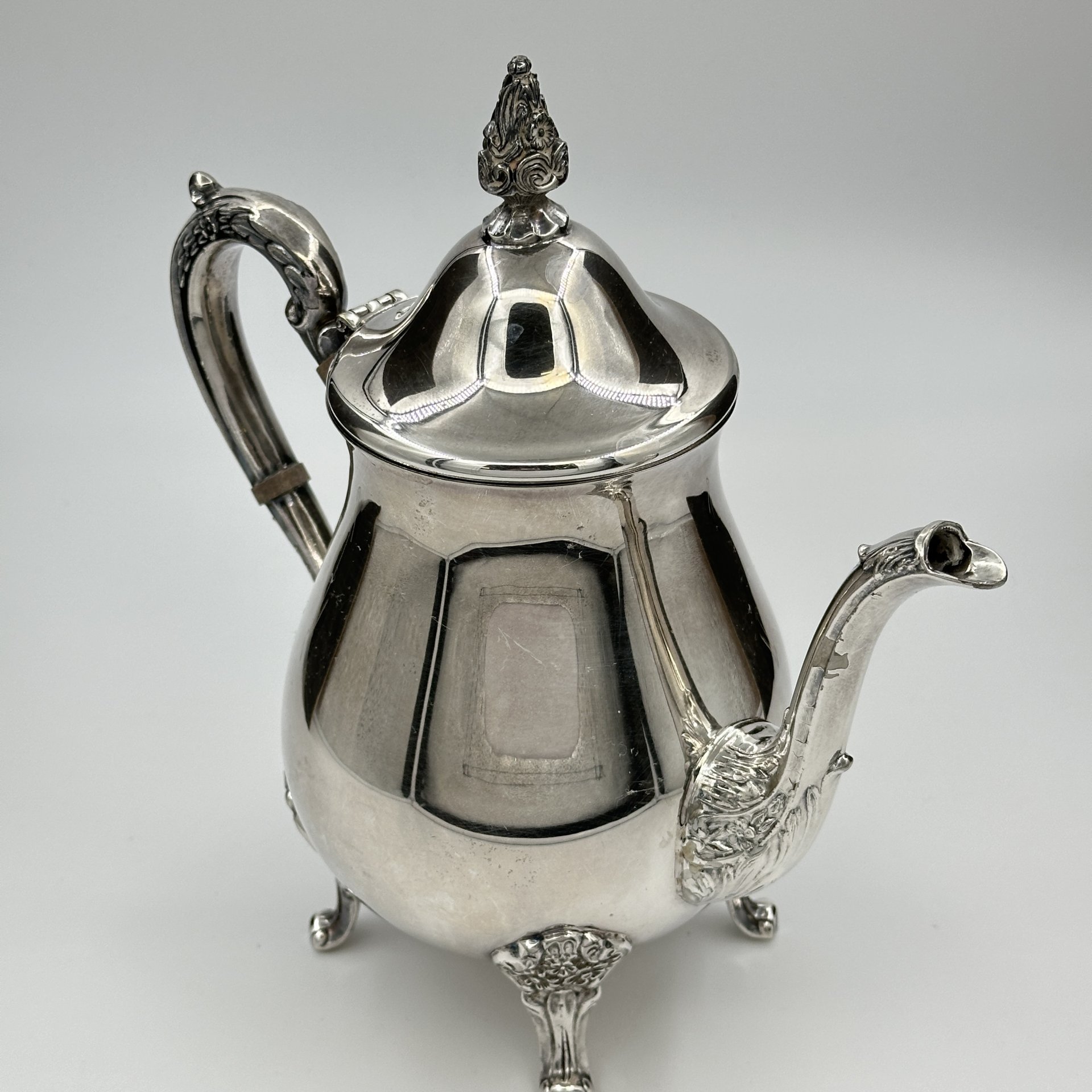 Чайник (кофейник) на ножках