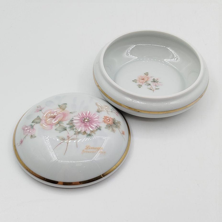 Круглая шкатулка с цветочным розовым декором, Porcelaine de Limoges Selection Gilis, Limoges