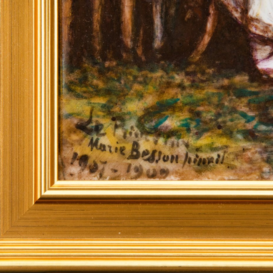Фарфоровая плакетка "Le Prin..." (неразборчиво), худ. Мари Бессон, фарфор, роспись, дерево, Франция, 1907-1909 гг.
