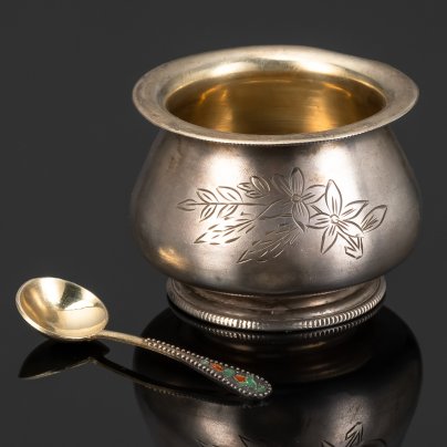 Солонка с цветочным декором с ложкой для соли (в подборе)