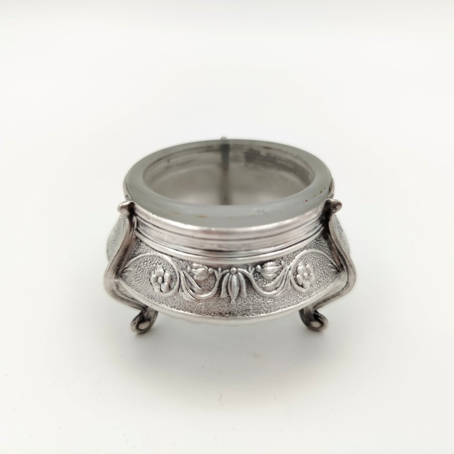 Солонка с растительным орнаментом, мельхиор (медь-никель), стекло, Мстерская художественная фабрика  «Ювелир», СССР, 1970-1980 гг.