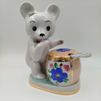 Сахарница "Мишка с бочонком меда", фарфор, роспись, золочение, Дулевский фарфоровый завод (Дулёво), Российская Федерация, 1993 г.