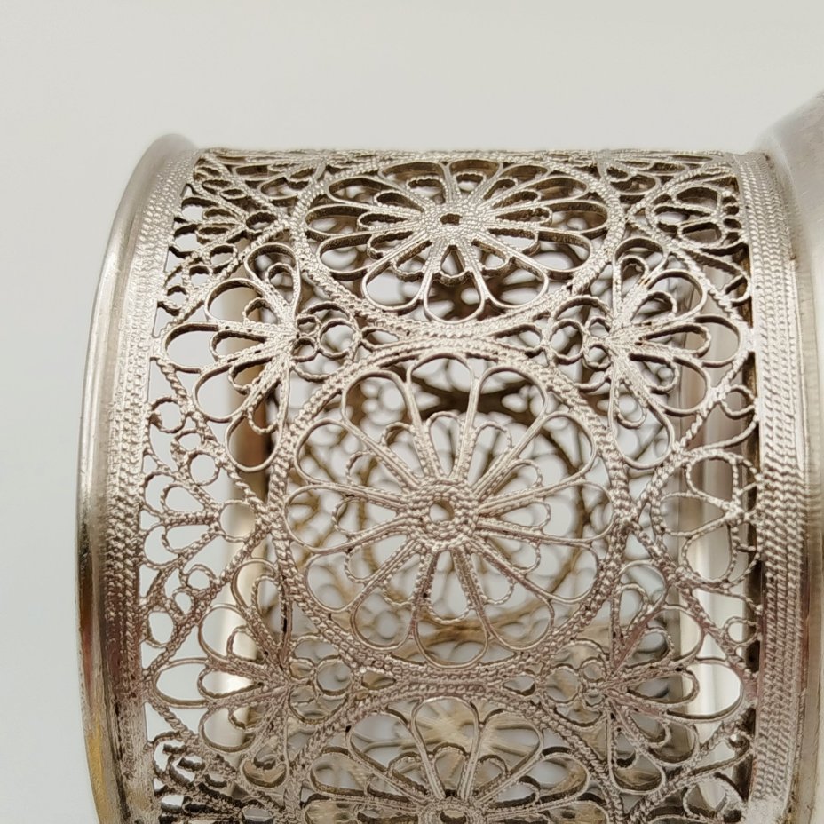 Подстаканник с ажурным цветочным декором, металл, скань, Мстерская художественная фабрика  «Ювелир», СССР, 1957 г.