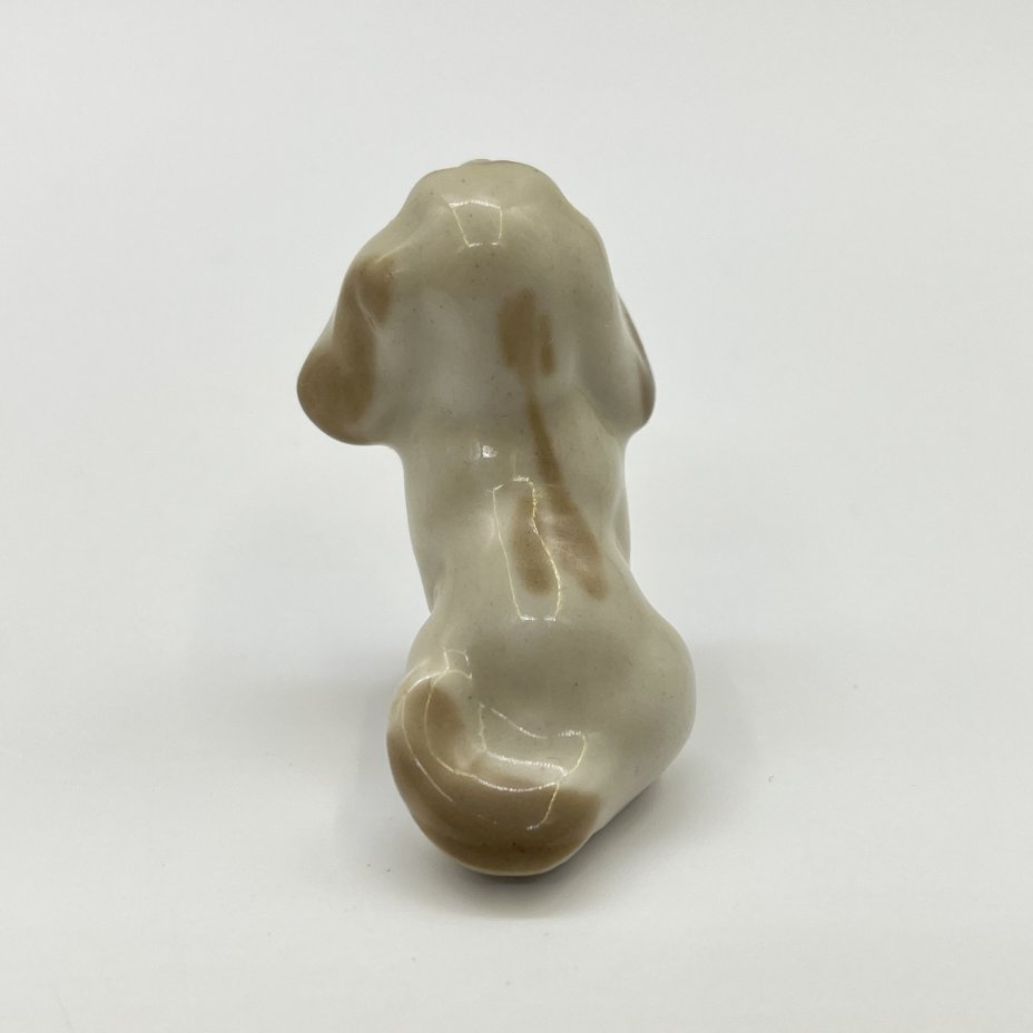Статуэтка миниатюрная "Болонка", скульптор Н. Е. Муратов, фарфор, Ленинградский фарфоровый завод (ЛФЗ), СССР, 1960-1990 гг.