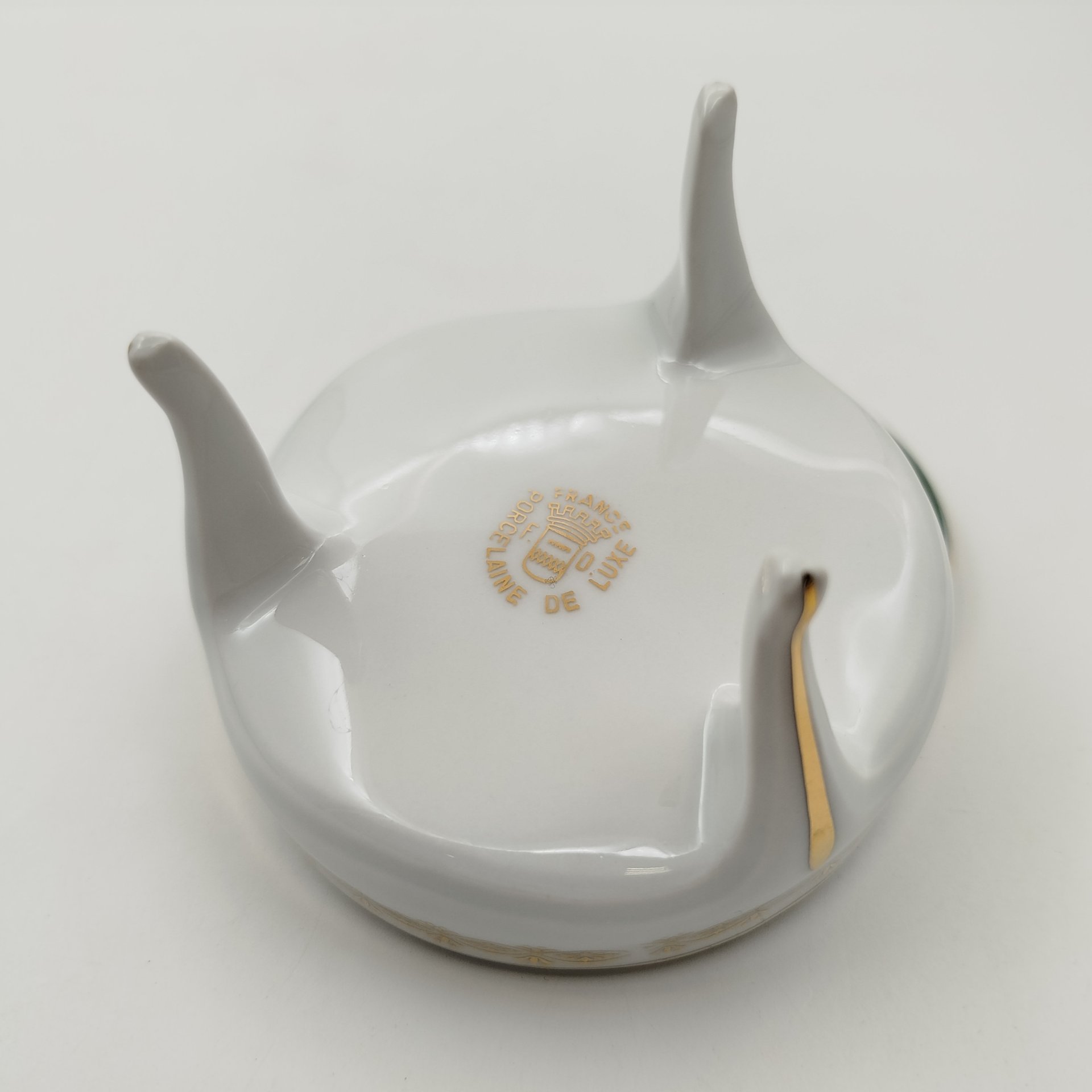 Шкатулка на ножках "Наполеон и Жозефина", Porcelaine De Luxe, фарфор, деколь, крытье, золочение, Франция, 1970-1990 гг.