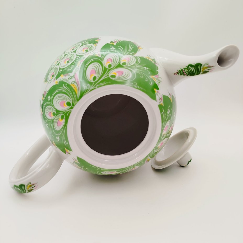 Доливной чайник с декором в виде павлиньего пера, фарфор, деколь, Дмитровский фарфоровый завод (ДФЗ Вербилки), СССР, 1965-1991 гг.