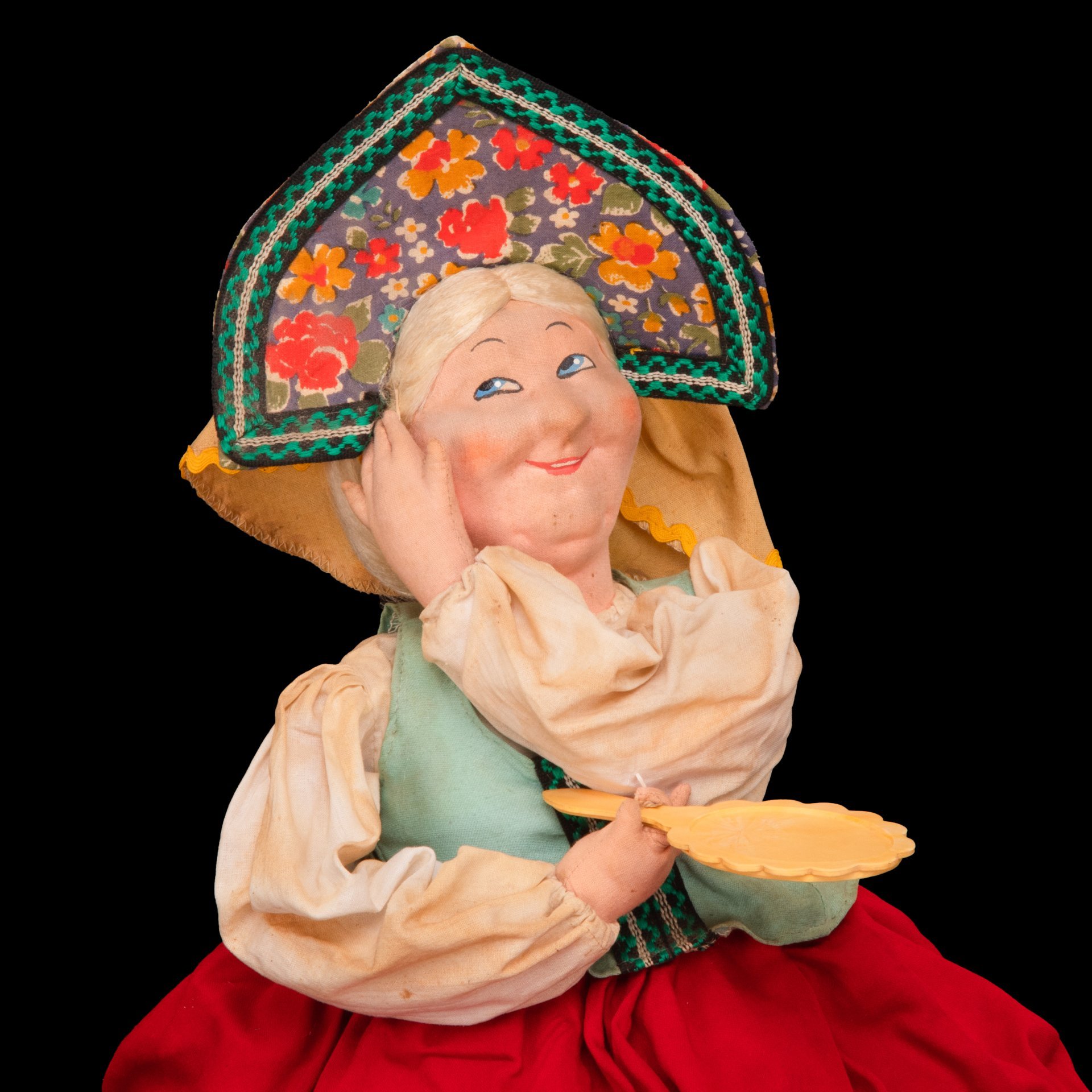 Кукла-грелка на чайник (самовар) "Зеркальце", Московская фабрика сувенирных и подарочных игрушек