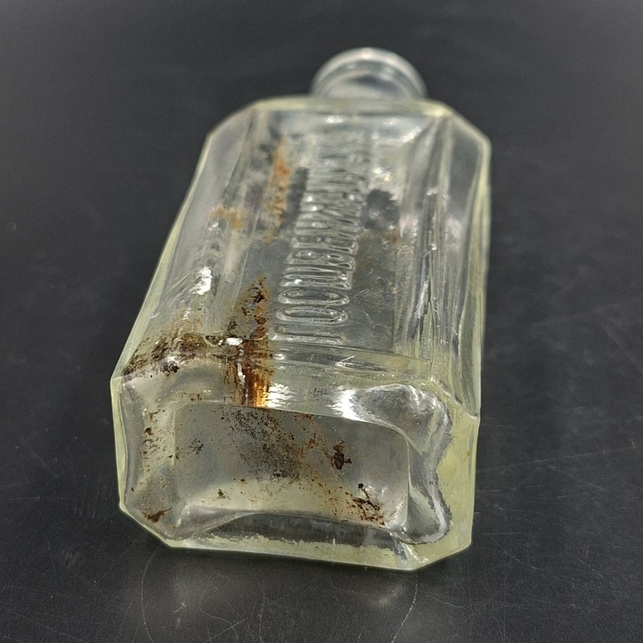 Флакон "Госшвеймашина"