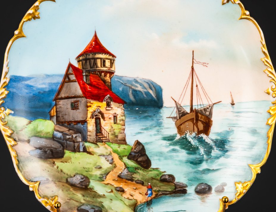 Тарелка настенная, украшенная морским пейзажем, фарфор, деколь с подрисовкой, золочение, Limoges, Франция, 1900-1930 гг.