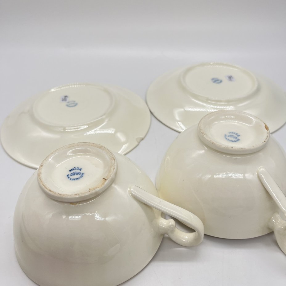 Две чайные пары с лаконичным декором Mosa Maastricht