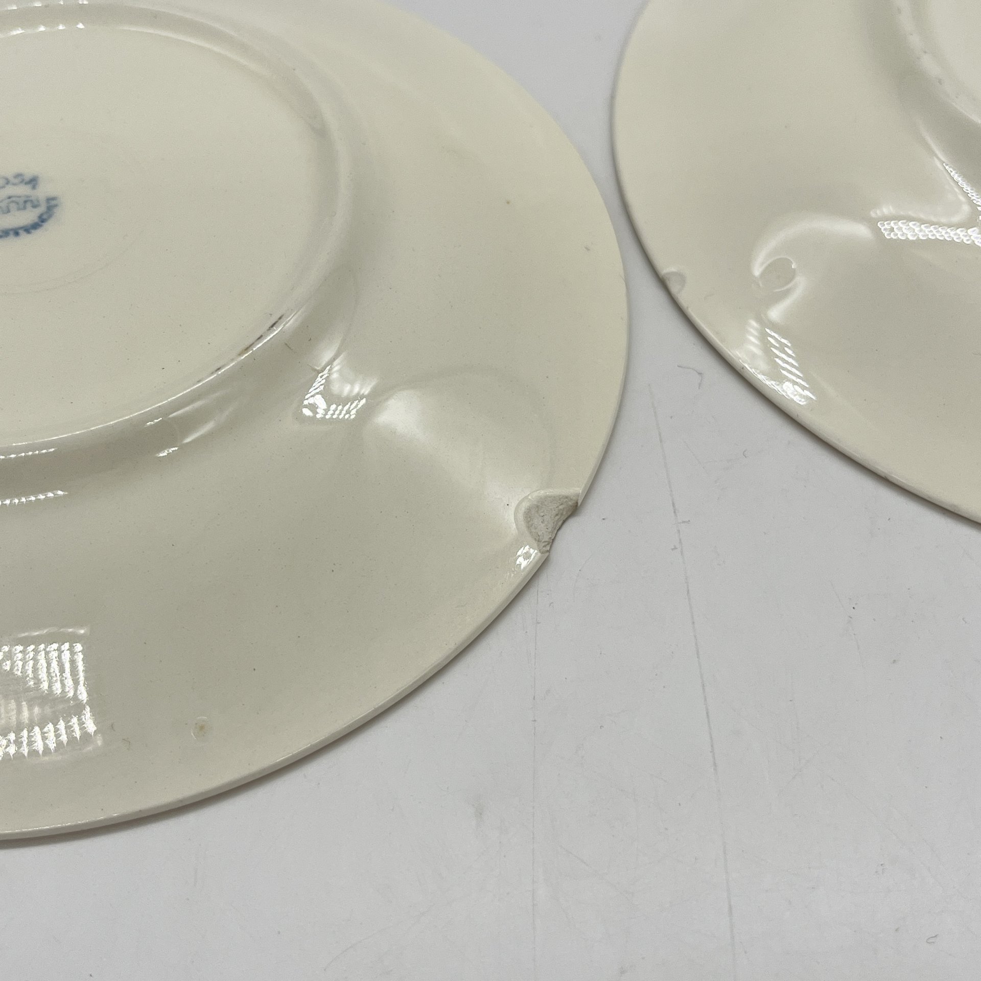 Две чайные пары с лаконичным декором Mosa Maastricht, фарфор, золочение, Нидерланды, 1950-1970 гг.