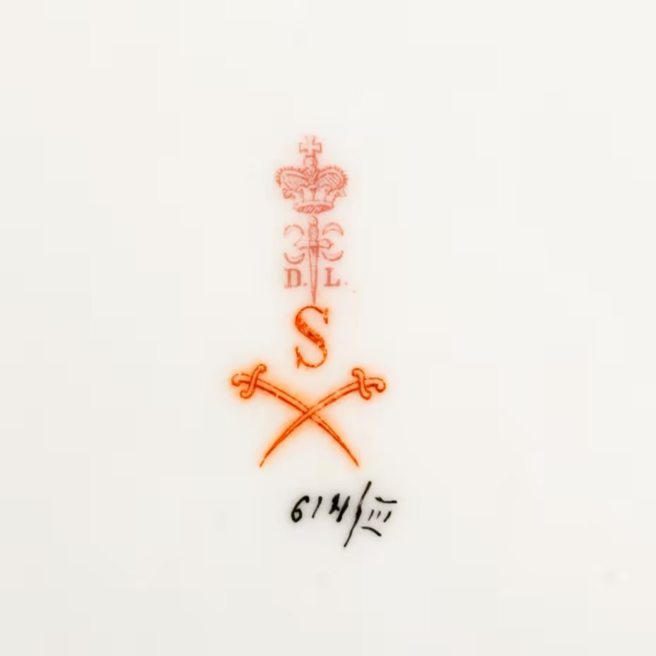 Сервиз обеденный с цветочным декором и рокайлями на 6 персон (32 предмет), фарфор, деколь с подрисовкой, Фабрика князя Друцкого-Любецкого в Цмелеве, Российская империя, 1887-1917 гг.