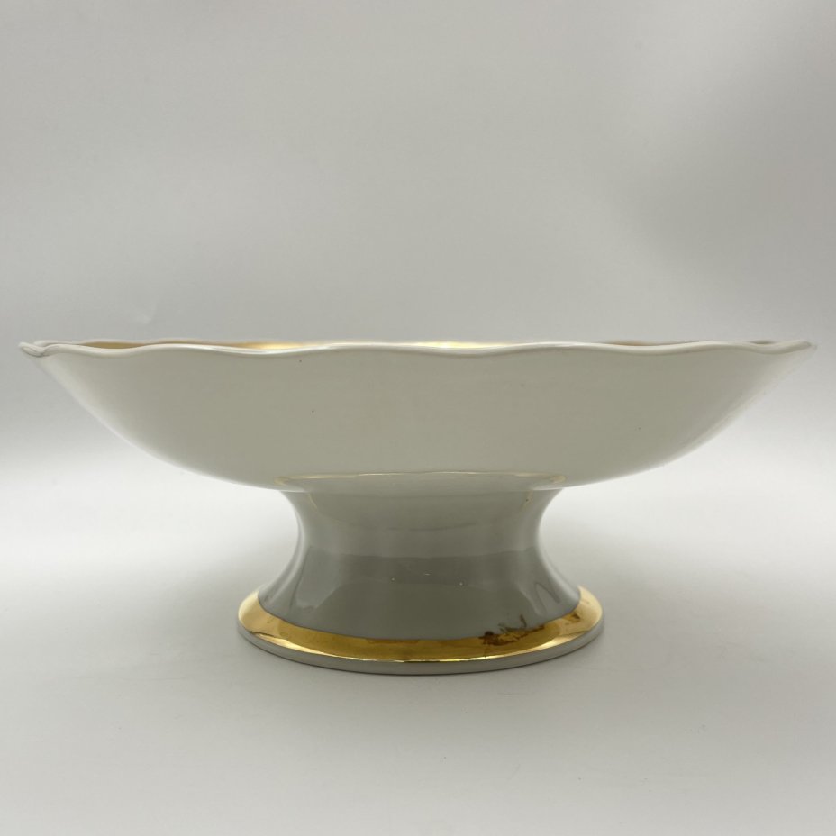 Фруктовница с рельефным декором, фарфор, золочение, Koenigszelt, Польша, 1945-1954 гг.
