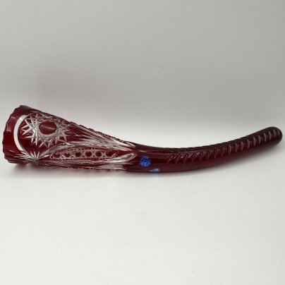 Кубок для вина ("Рог изобилия"), украшенный рельефным резным декором