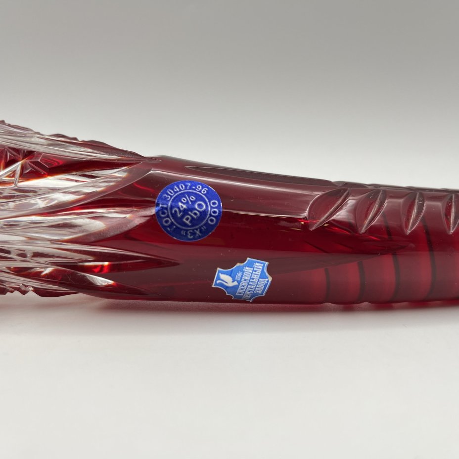 Кубок для вина ("Рог изобилия"), украшенный рельефным резным декором