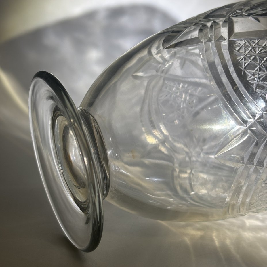 Штоф (графин) с резным декором