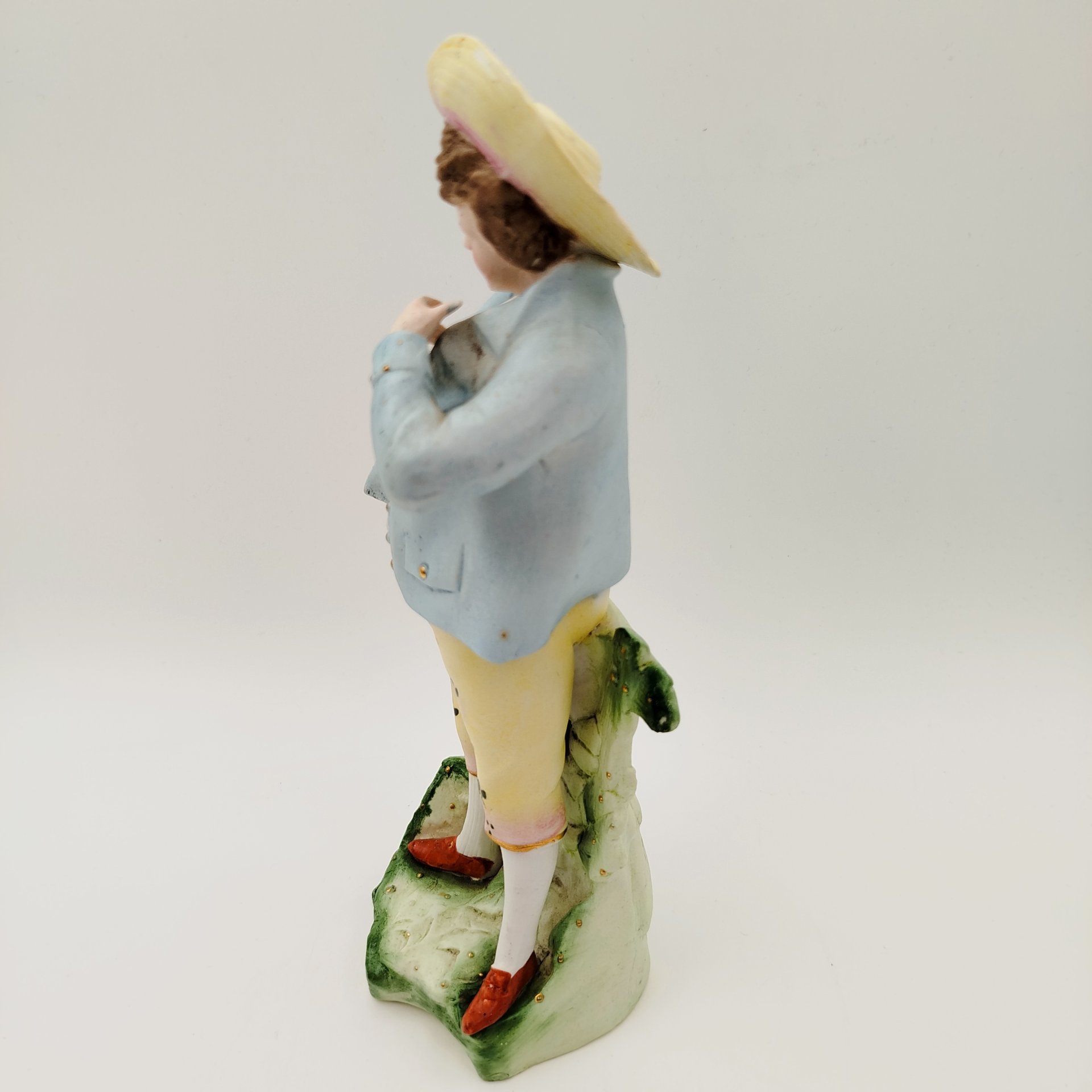 Статуэтка "Юноша у изгороди", фарфор, роспись, Западная Европа, 1920-1940 гг.