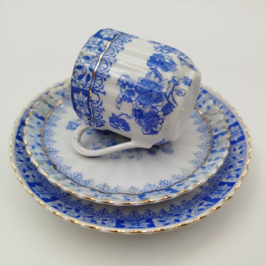 Трио кофейное в стиле шинуазри, China Blau Tiefenfurt, фарфор, деколь, Германия, 1919-1944 гг.