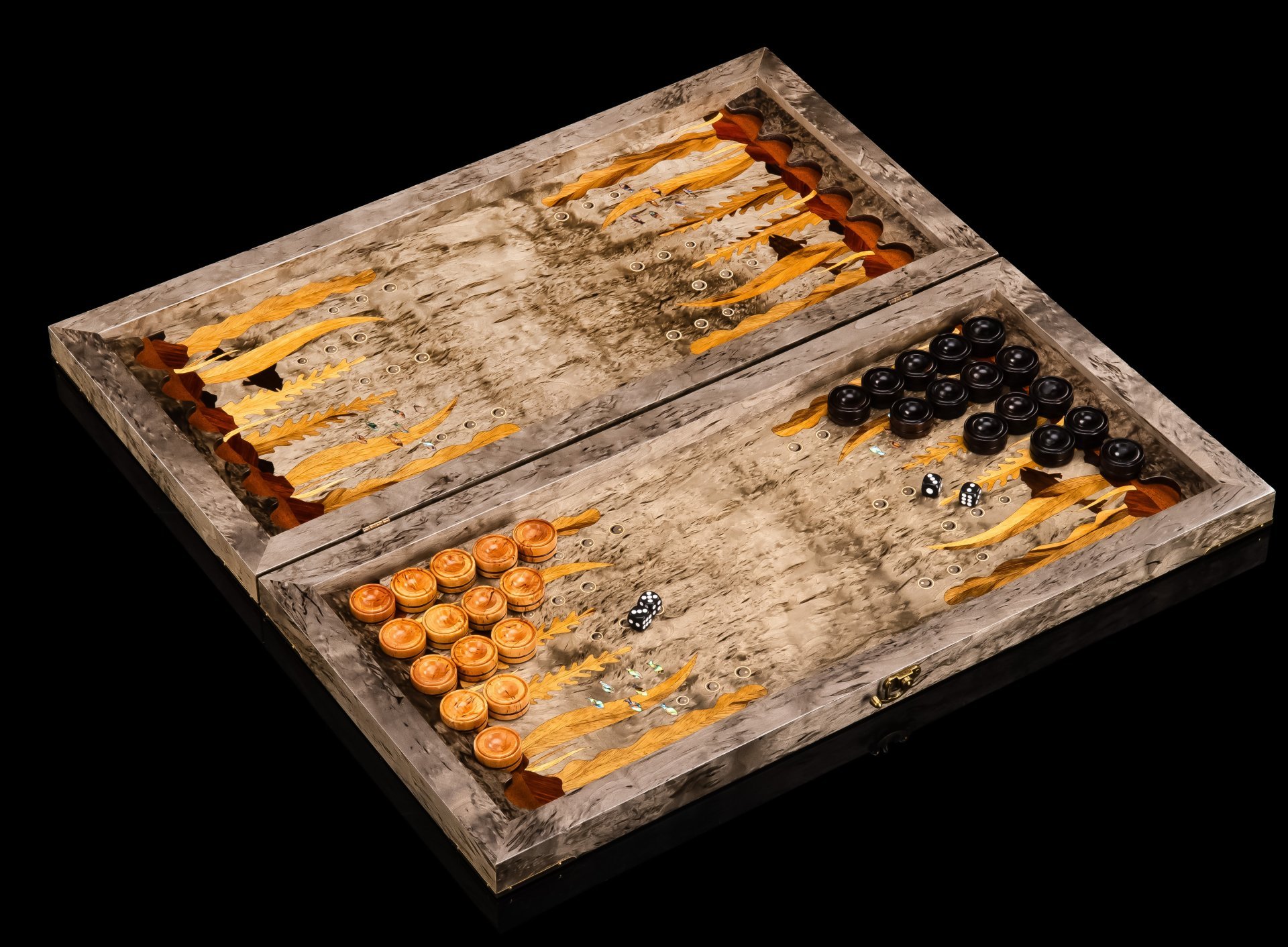 Нарды "Щука" (Рыбалка), дерево, карельская береза, морение, шлифовка, лак, инкрустация, перламутр, Российская Федерация, 2025 г.