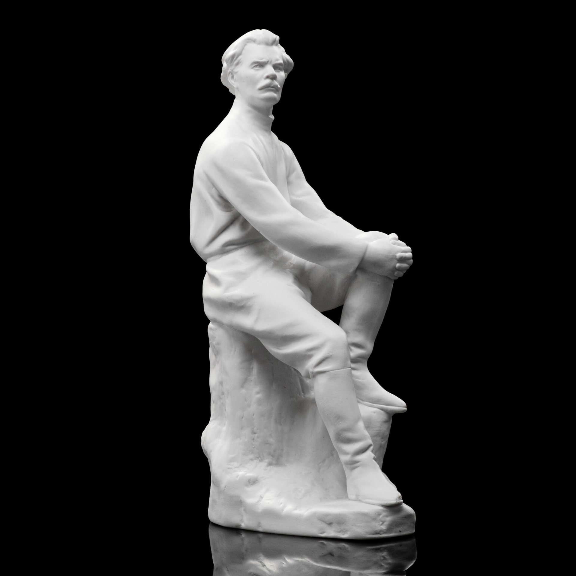 Статуэтка "Максим Горький", автор В.Г. Стамов, бисквит, Ленинградский фарфоровый завод (ЛФЗ), СССР, 1950-1960 гг., Ленинградский фарфоровый завод (ЛФЗ)