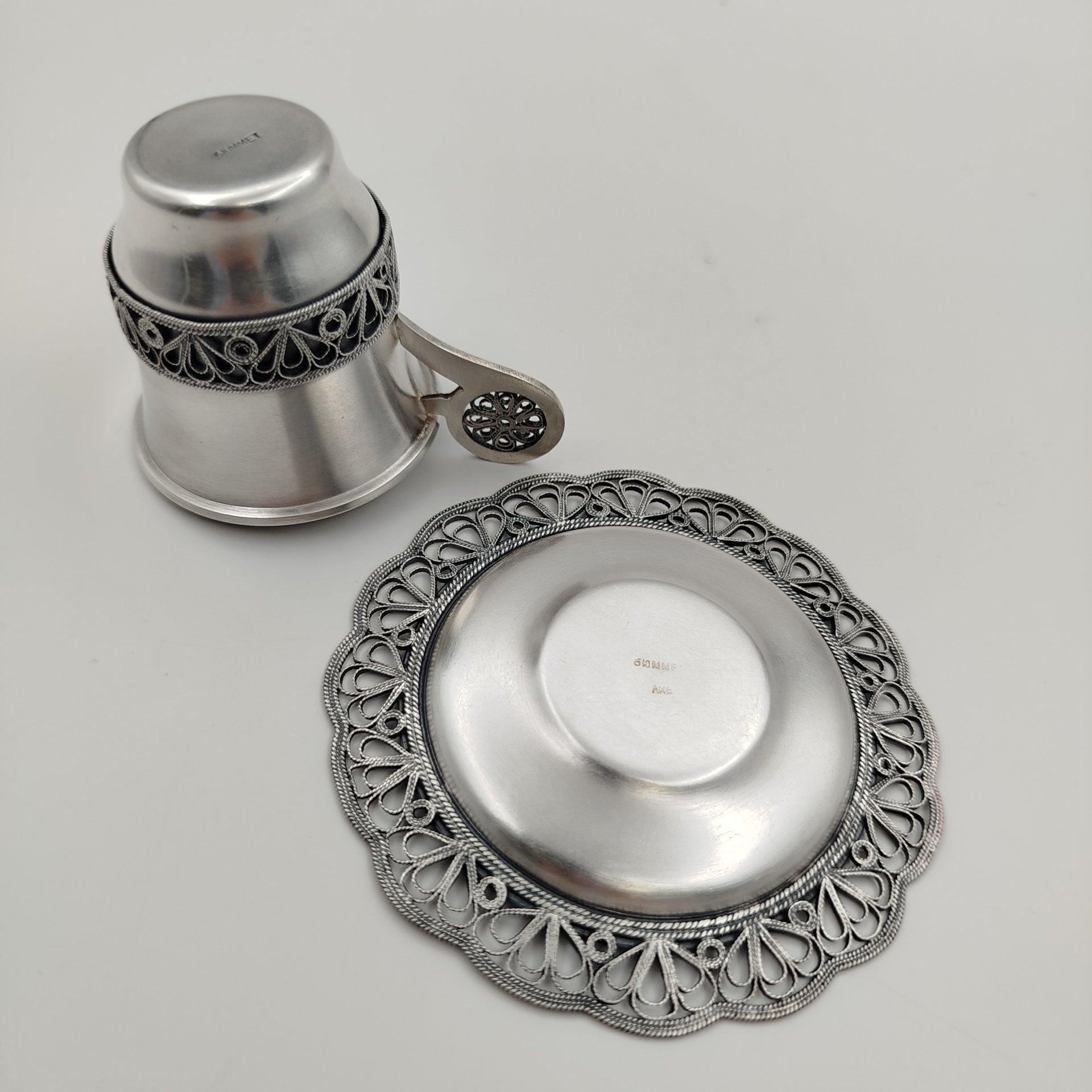 Кофейная пара украшенная ажурным декором, мельхиор (медь-никель), Мстерская художественная фабрика  «Ювелир»