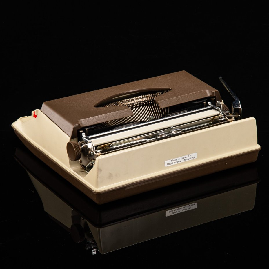Машинка печатная "Litton Royal 203" в оригинальном кофре (клавиатура на латинице), металл, пластик, Япония, 1970-1990 гг.