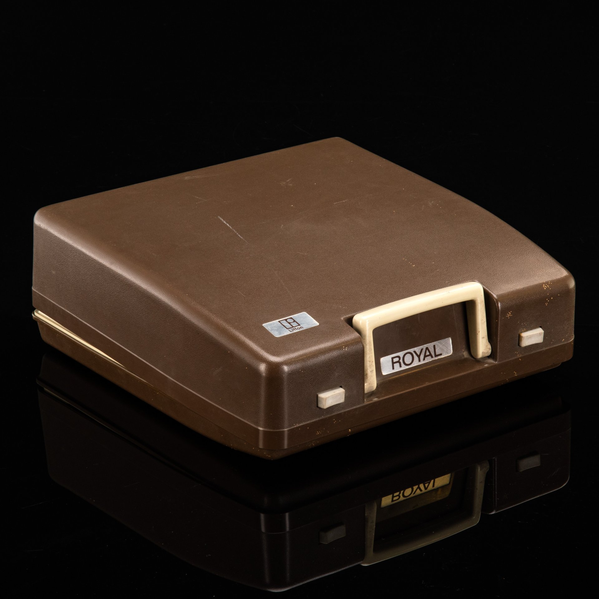 Машинка печатная "Litton Royal 203" в оригинальном кофре (клавиатура на латинице), металл, пластик, Япония, 1970-1990 гг.