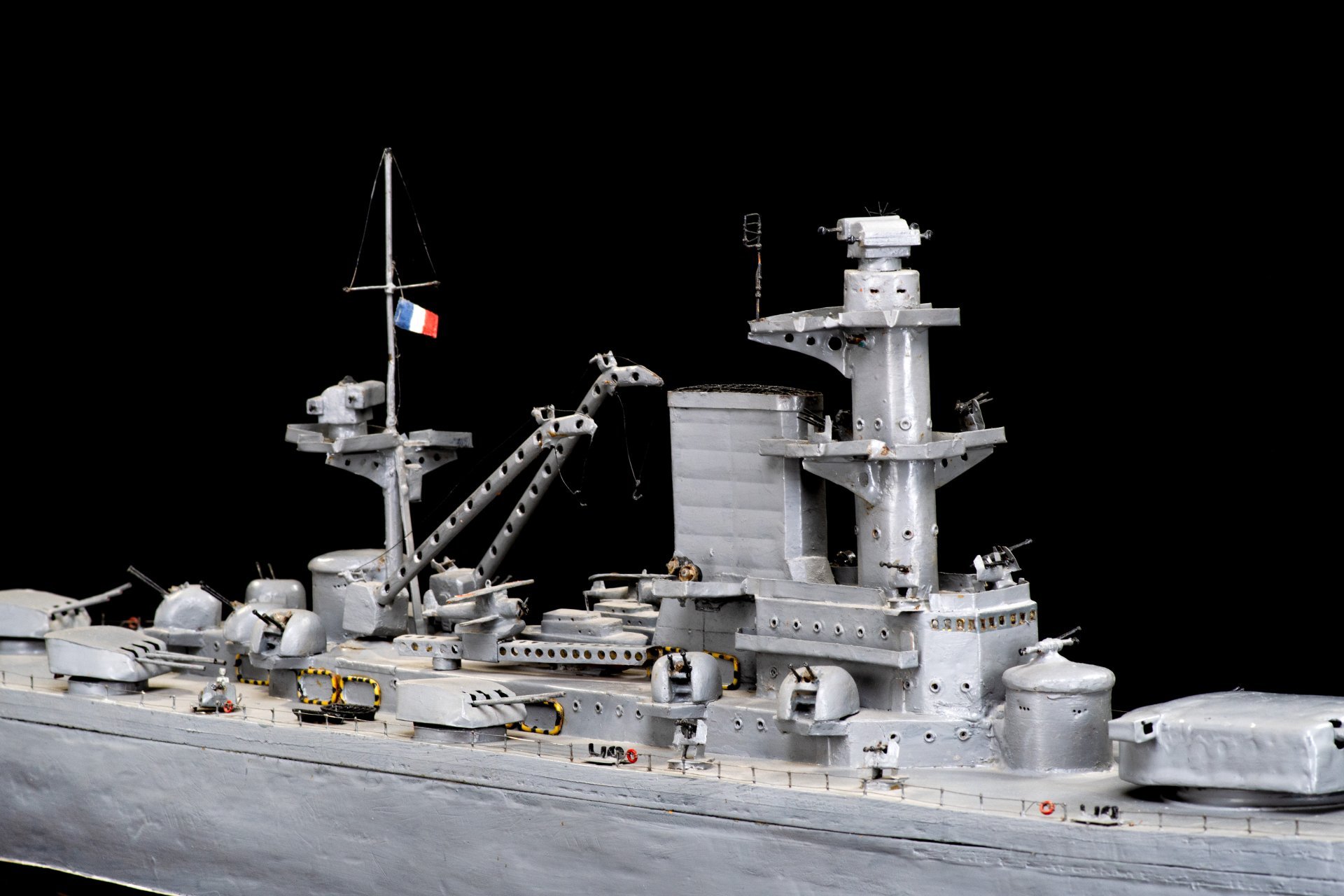 Модель французского линкора "Richelieu" в масштабе 1:234