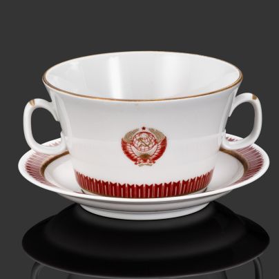 Бульонница из Кремлёвского сервиза с гербом СССР, фарфор, деколь, золочение, Ленинградский фарфоровый завод (ЛФЗ), СССР, 1970-1980 гг.