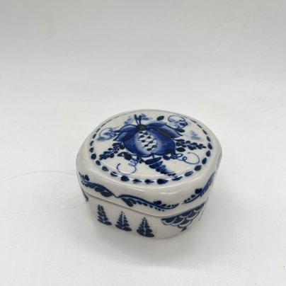 Шкатулка для хранения мелочей с расписным декором, Гжель