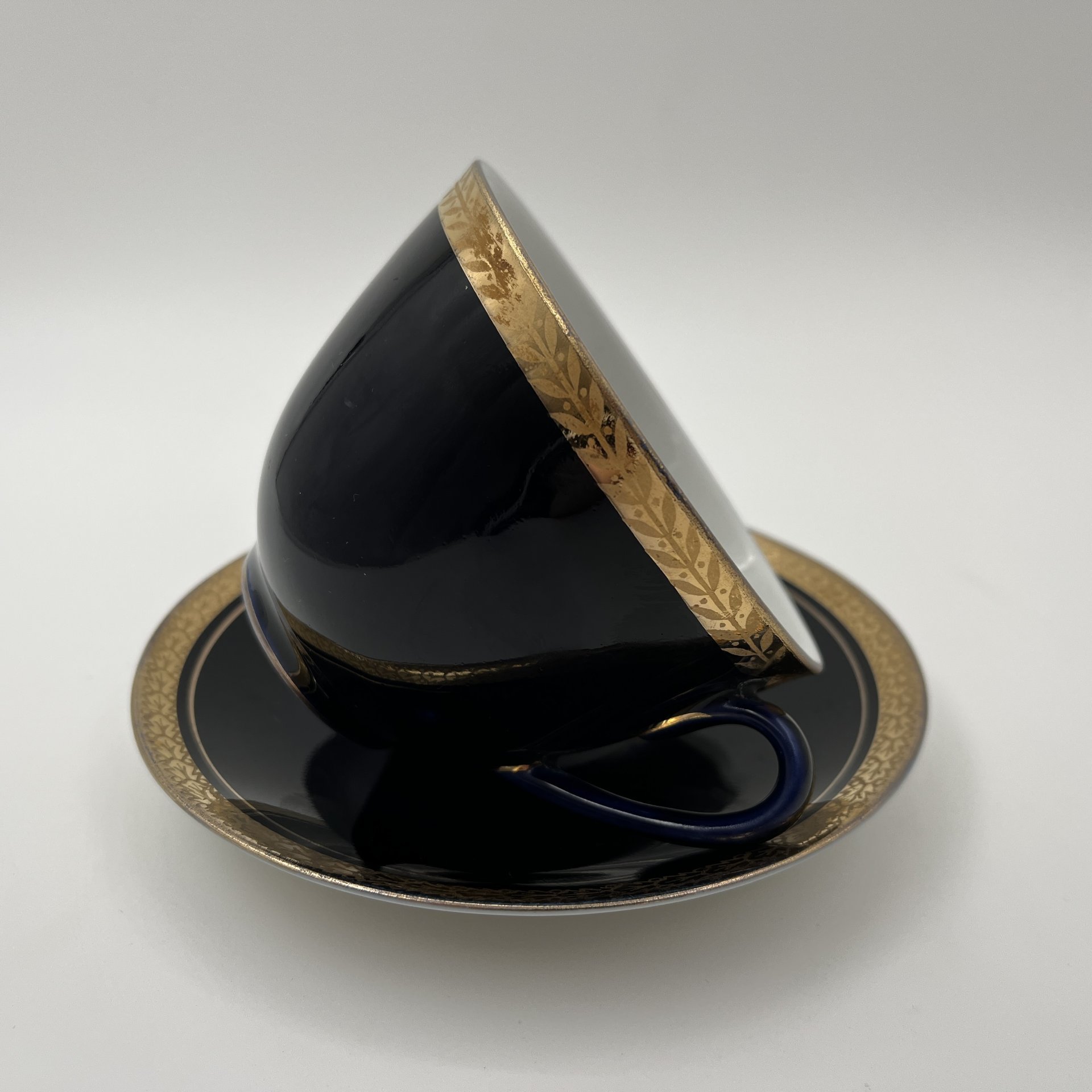 Пара чайная (в подборе), фарфор, крытье кобальтом, золочение, Ленинградский фарфоровый завод (ЛФЗ), СССР, 1970-1990 гг.