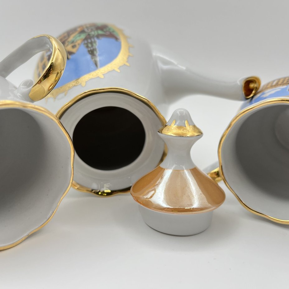 Кофейный набор "Рига" на 2 персоны (7 предметов), фарфор, люстр, деколь, золочение, Рижский фарфорово-фаянсовый завод, СССР, 1970-1980 гг.