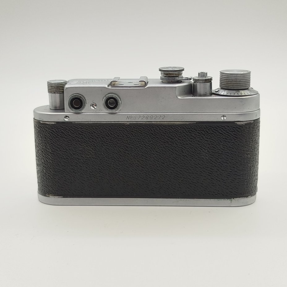Фотоаппарат "Зоркий-С" с объективом "Индустар-22" в оригинальном кофре