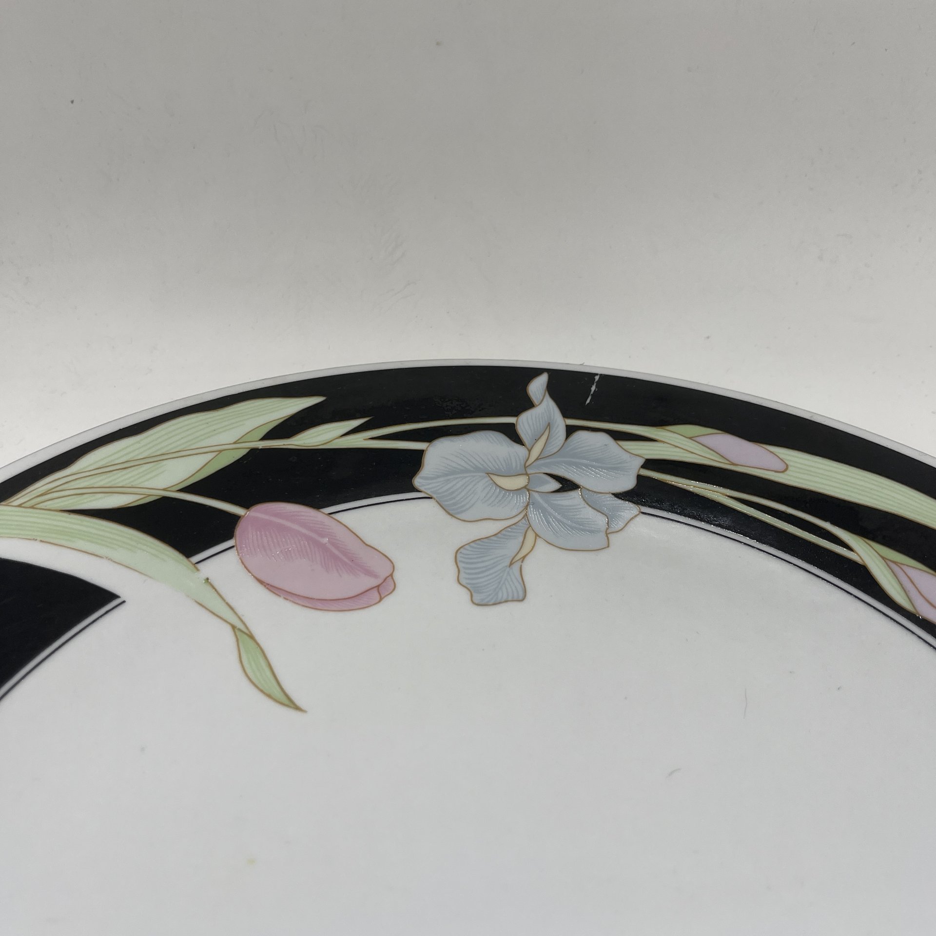 Блюдо круглой формы c растительным декором Fairfield Fine China VANESSA YUNG SHEN