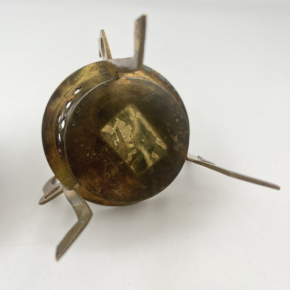 Ароматница для благовоний на трех ножках