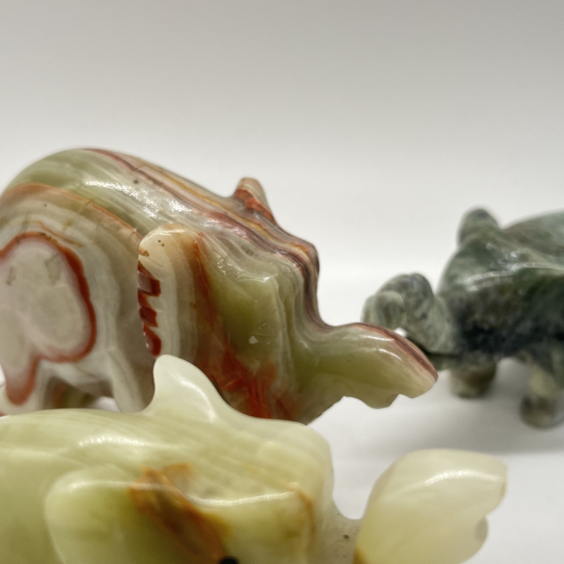 Набор из 4 статуэток слонов (подбор), натуральный камень, резьба, Азия, 1990-2010 гг.