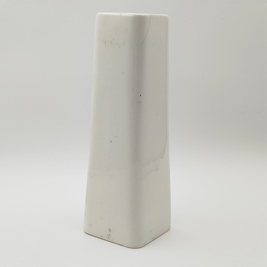 Ваза трапецевидной формы с изображением сосен