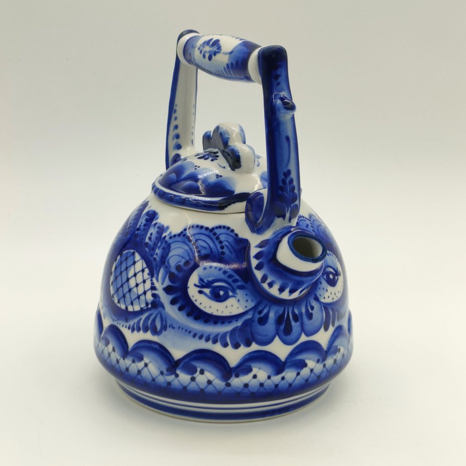 Чайник заварочный "Петушок" с цветочным декором, фарфор, роспись, Шекма-Гжель (Шевлягинский завод специальной керамики), Российская Федерация, 1991-2015 гг.