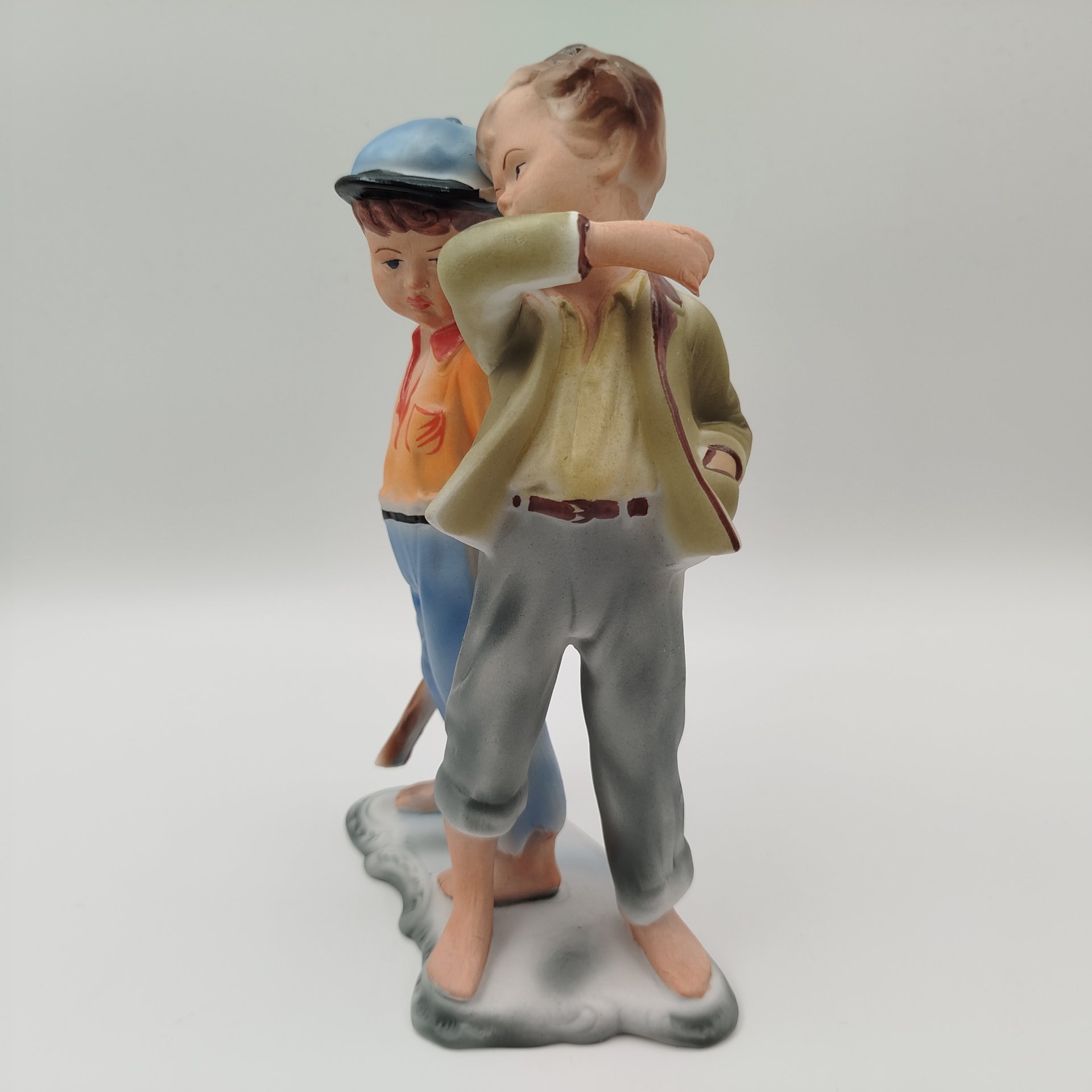 Статуэтка "Задиры-драчуны", фарфор, бисквит, роспись, Arpo, Румыния, 1970-1990 гг.
