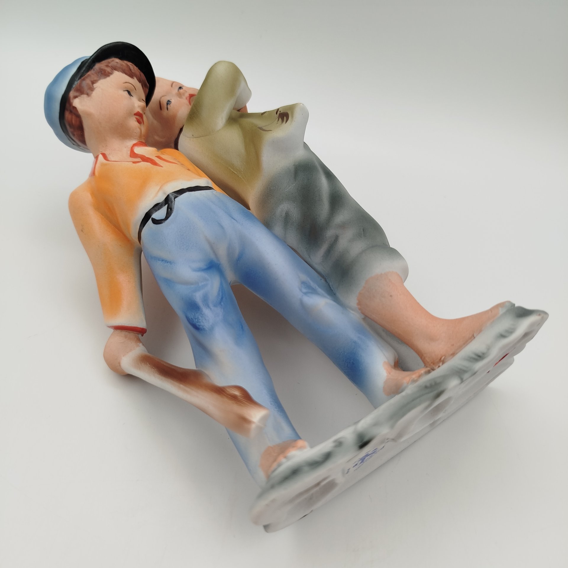 Статуэтка "Задиры-драчуны", фарфор, бисквит, роспись, Arpo, Румыния, 1970-1990 гг.