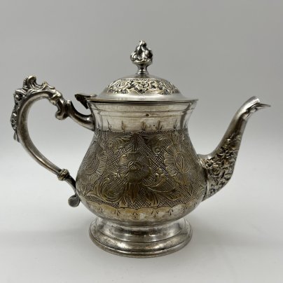 Чайник заварочный в восточном стиле, декорированный флоральными узорами, металл, серебрение, гравировка, Индия, 1970-1990 гг.