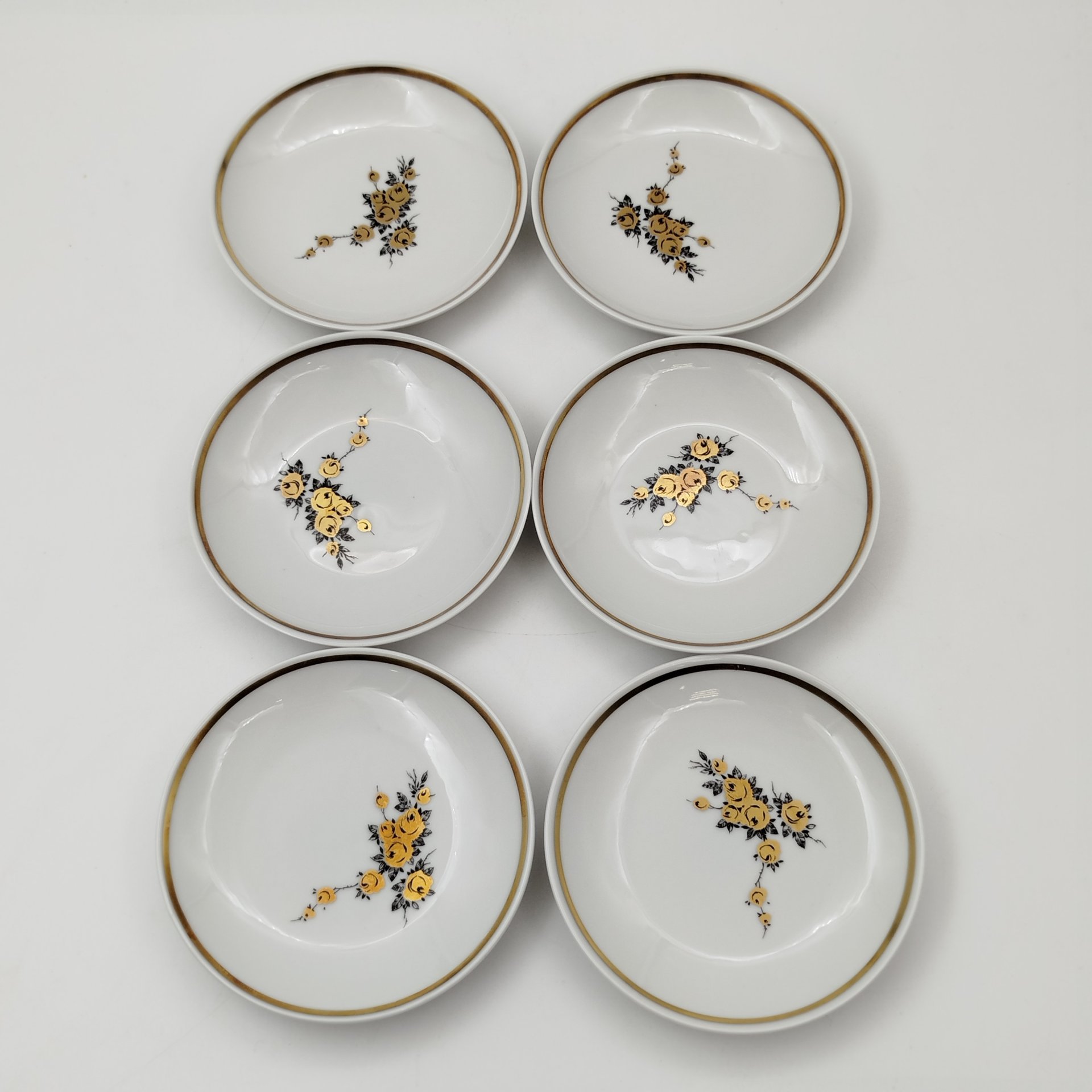 Набор из 6 розеток, украшенных цветочным декором