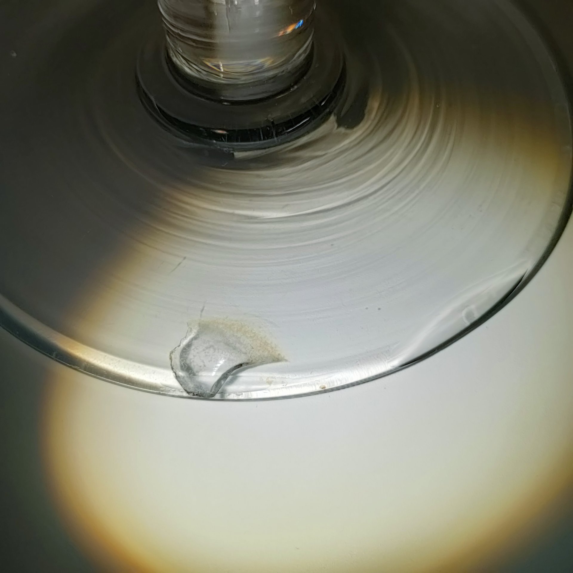 Ваза на ножке (фруктовница) с резным цветочным декором, стекло, резьба, СССР, 1970-1990 гг.