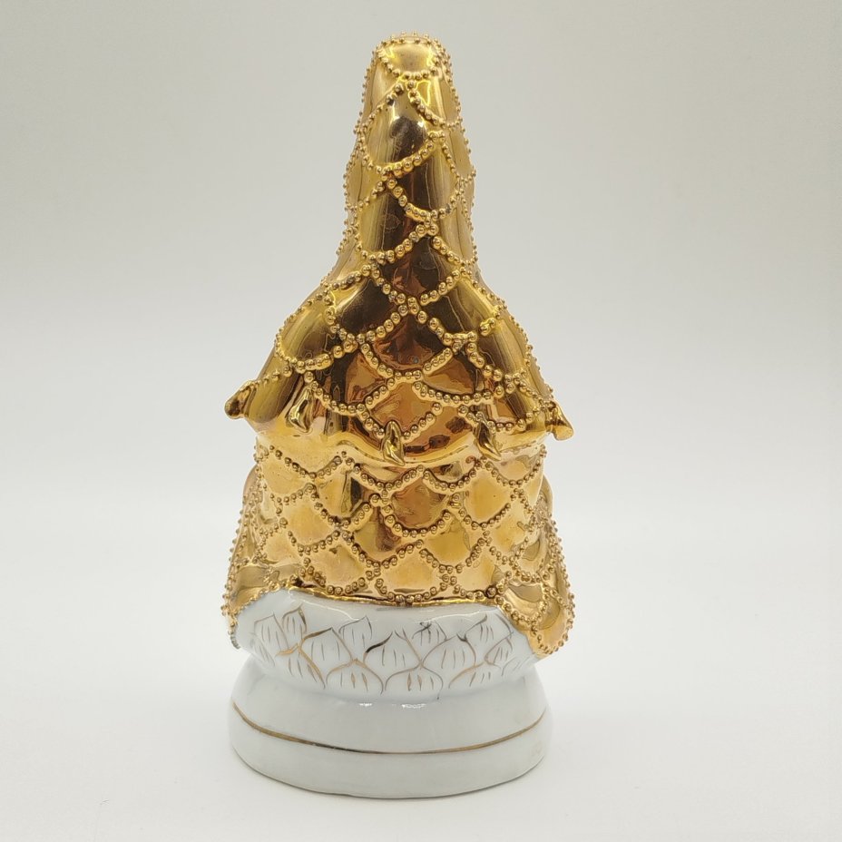 Статуэтка "Богиня милосердия Бодхисаттва Гуань Инь" (Гуаньинь), фарфор, роспись, золочение, Китай, 1970-1990 гг.