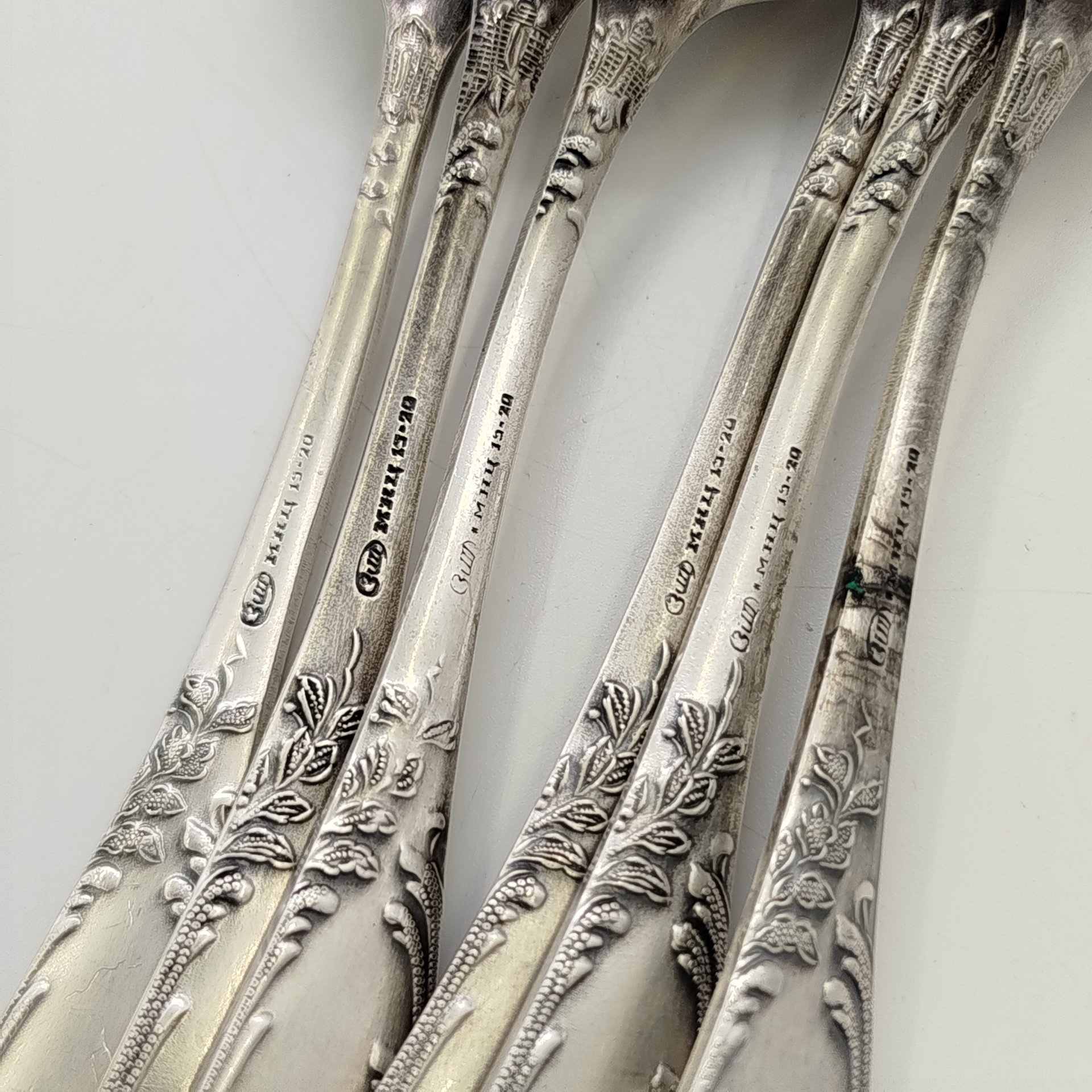 Набор из 6-ти чайных ложек с растительынм декором