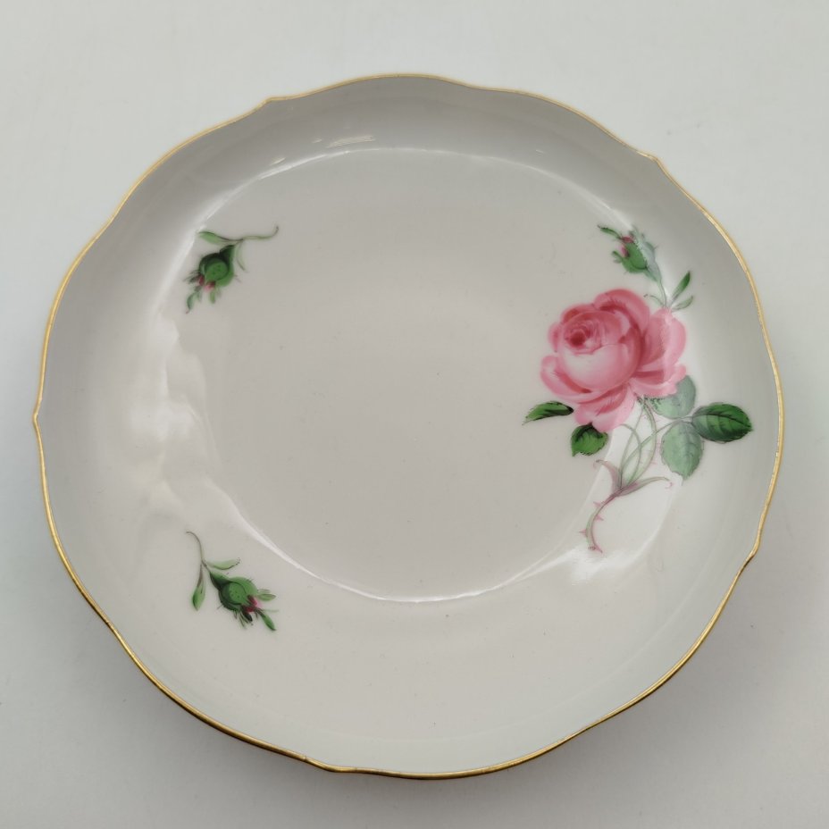 Блюдце "Мейсенская роза", фарфор, роспись, золочение, Meissen (Мейсенский фарфор), Германия, 1956 г.